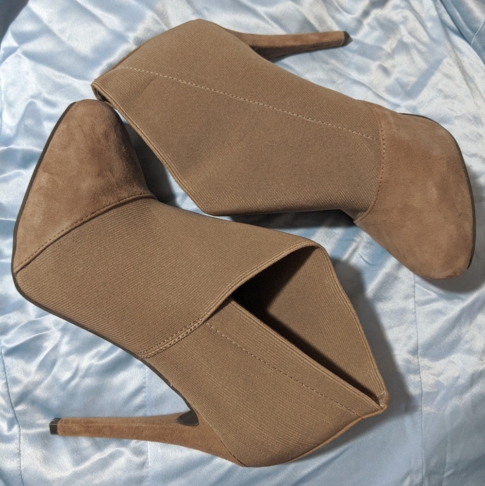 Jessica Simpson heeled boots